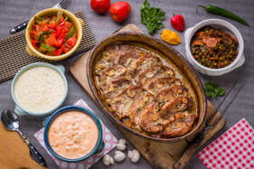 Szeletben sült fokhagymás karaj